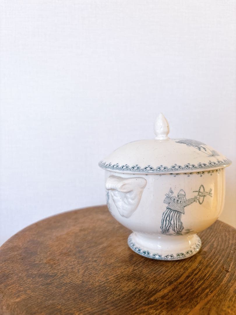 フランスアンティーク　Saint amand la dinette　スーピエール