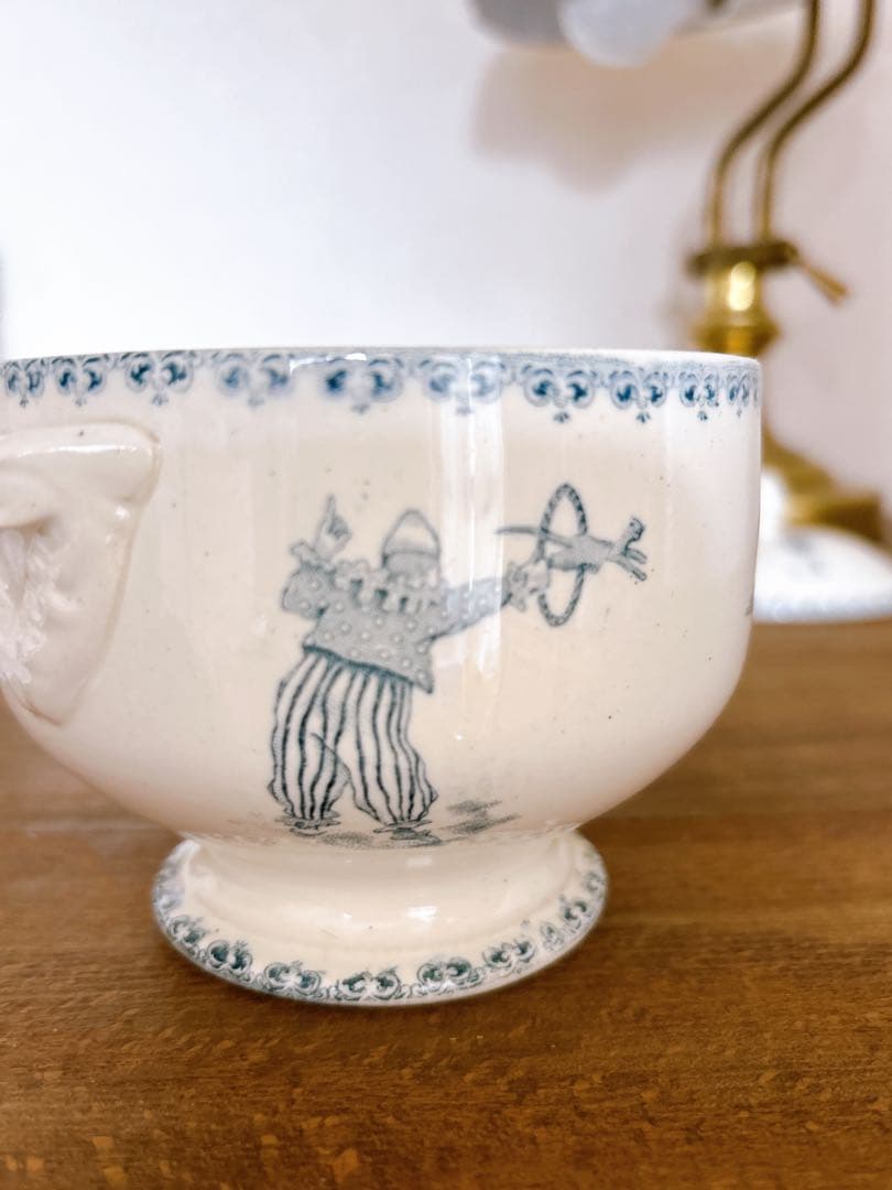 フランスアンティーク　Saint amand la dinette　スーピエール