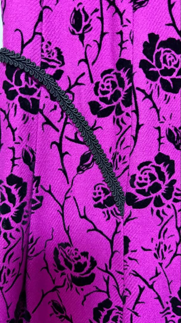 2025AW⭐️スーパービューティー⭐️フロッキープリント　半袖ワンピース　44