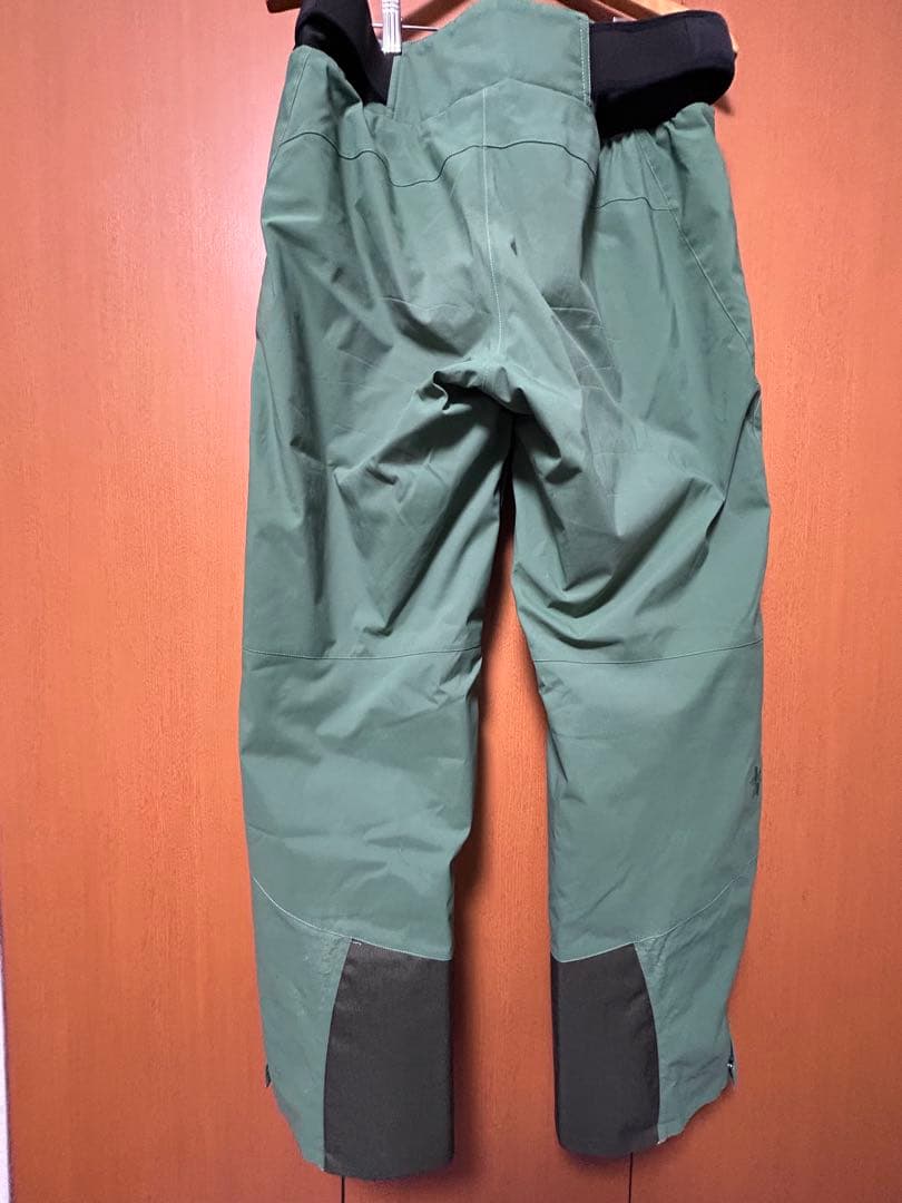 GOLD WIN 3 （ L）　スキーウェア　アッシュグリーン×ディープグリーン