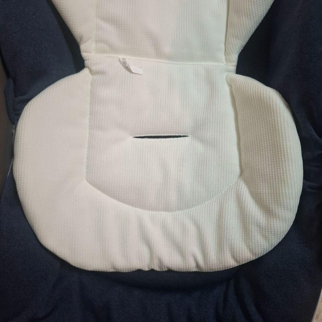 【美品】コンビ ネムリラ 4キャス 手動 ハイローチェア