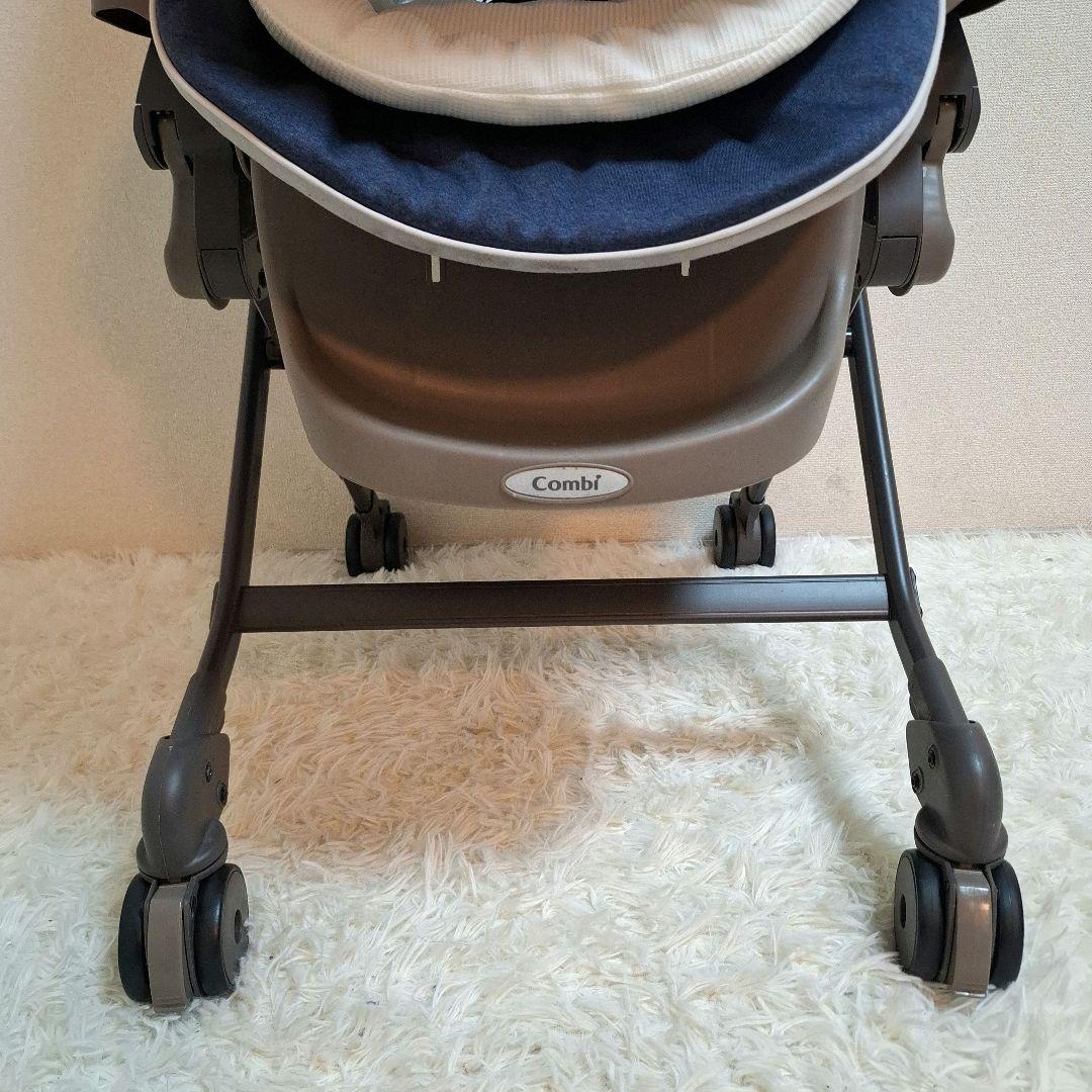 【美品】コンビ ネムリラ 4キャス 手動 ハイローチェア