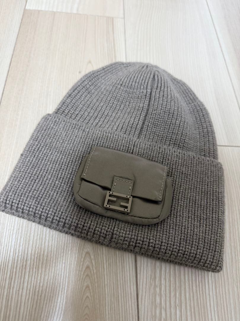 FENDIニット帽子
