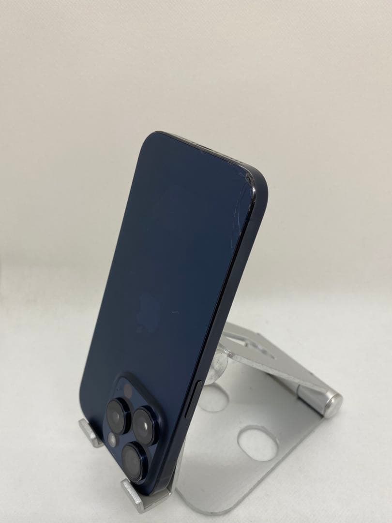 ジャンク品iPhone 15 Pro 256GB SIMフリー　69536