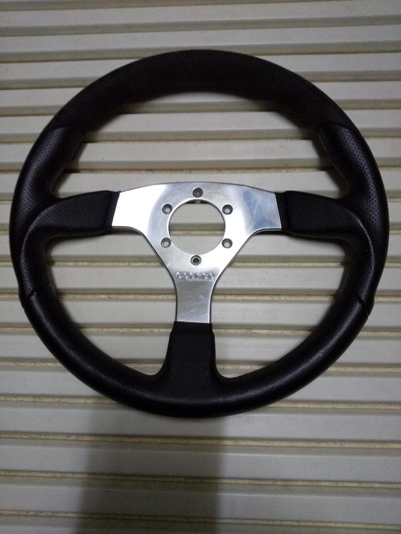 【送料無料】社外ステアリング（ハンドル） 汎用