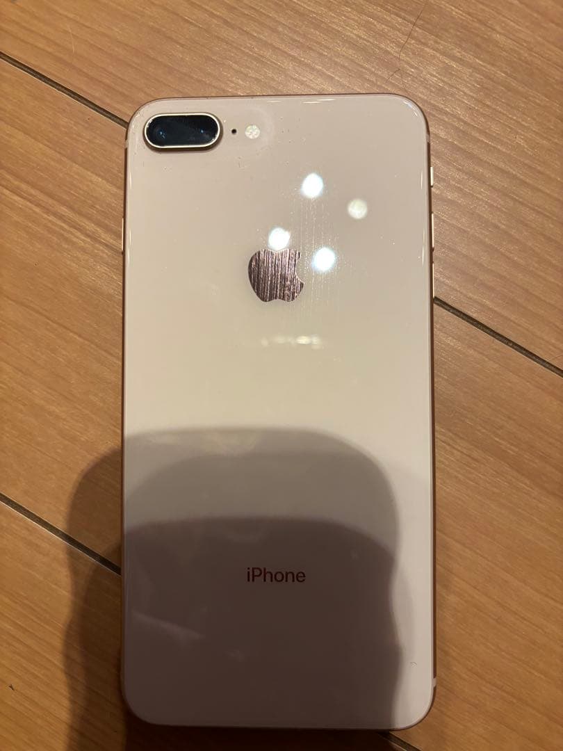 Apple iPhone 8 Plus ゴールド