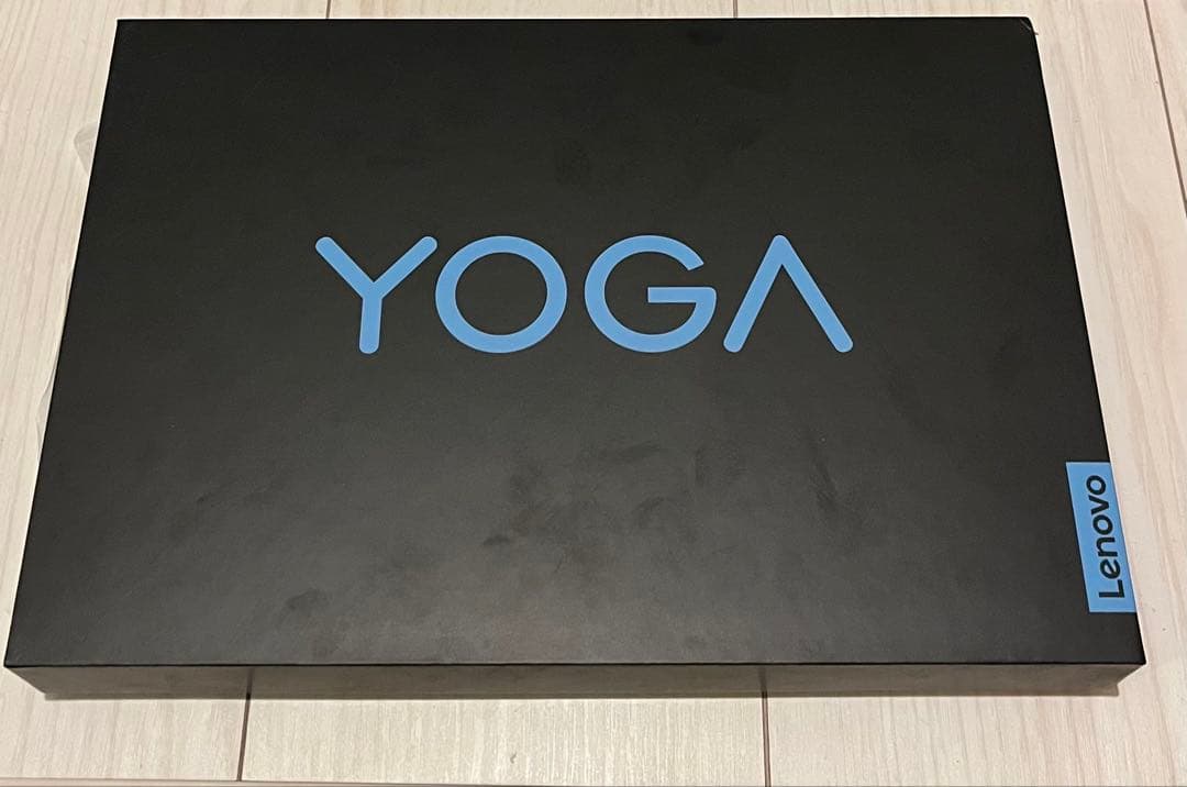 Yoga Slim 770i Carbon 13.3型 第12世代Core i5