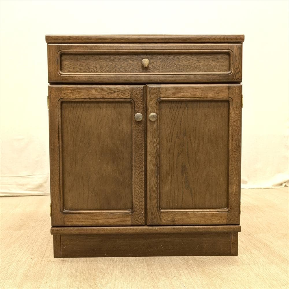 カリモク　キャビネット　収納棚　サイドボード　リビングボード　収納　整理　引き出