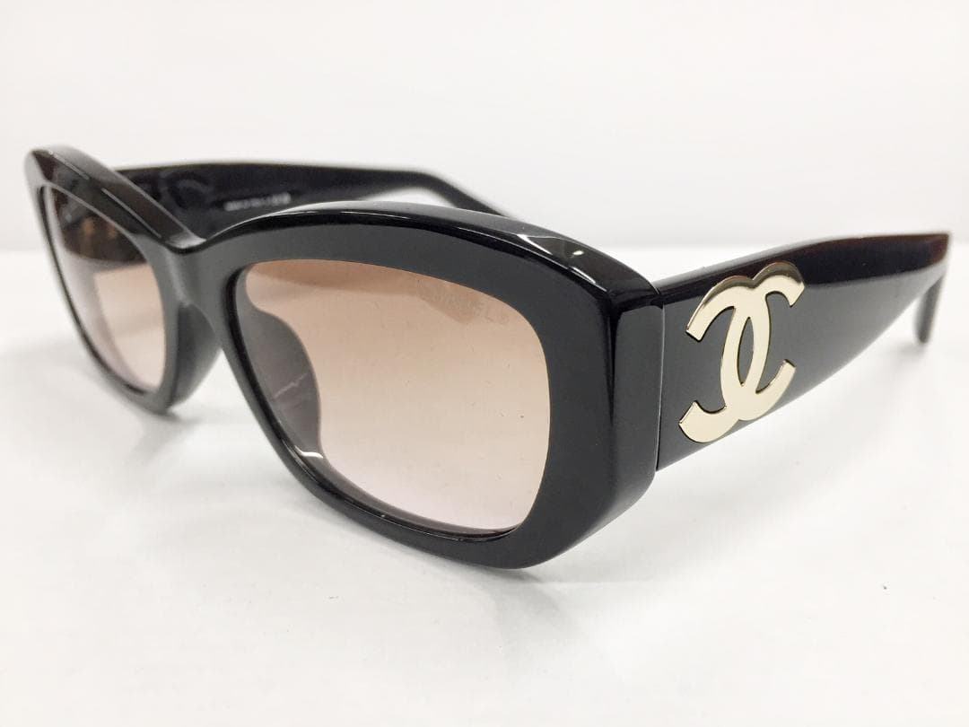 美品 CHANEL/シャネル ブラックカラー セル サングラス 5493