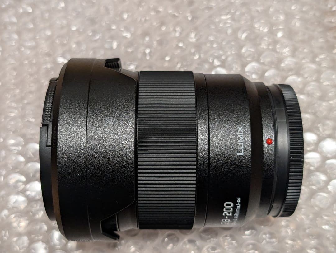 LUMIX 28-200mm ズームレンズ Lマウント