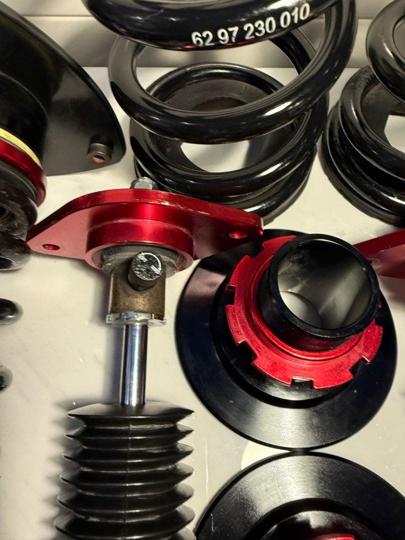 ラルグスLargus Spec S 車高調キット