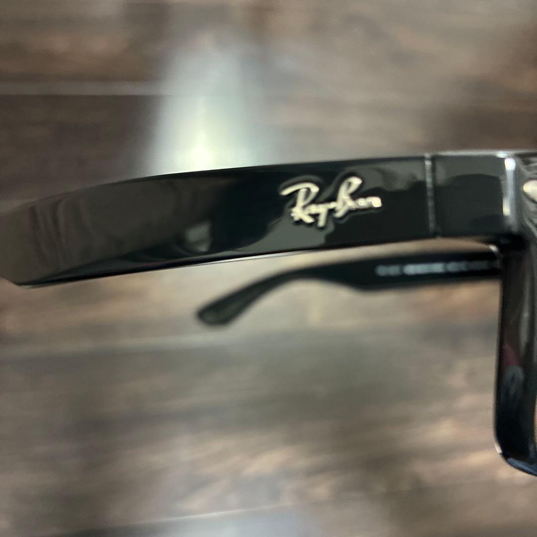 RB2132F ニューウェイファーラー レイバン　サングラス