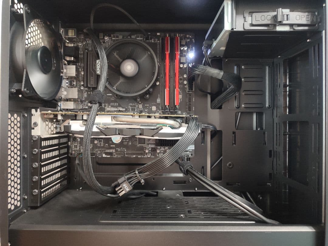 Ryzen 5 2600搭載自作PC＋モニター　メモリ32GB