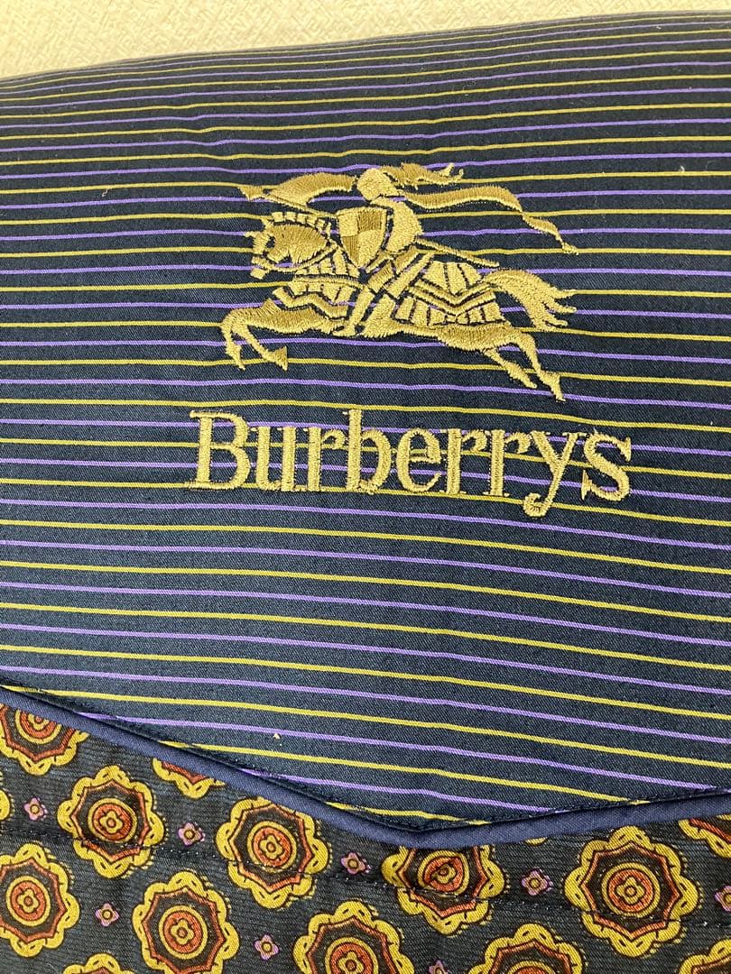 Burberrys 羽毛掛け布団　ダウンケット 150x200cm