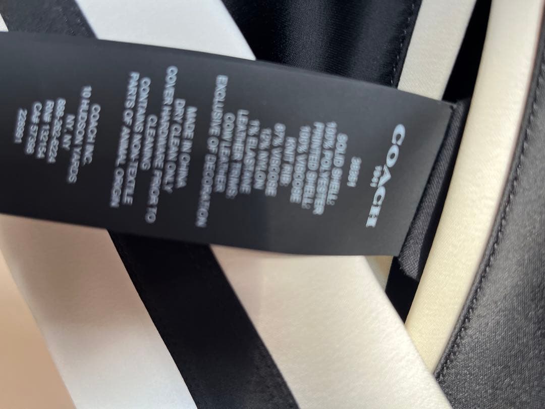 最終値下げ！！Coach 刺繍入りスカジャン 黒/白