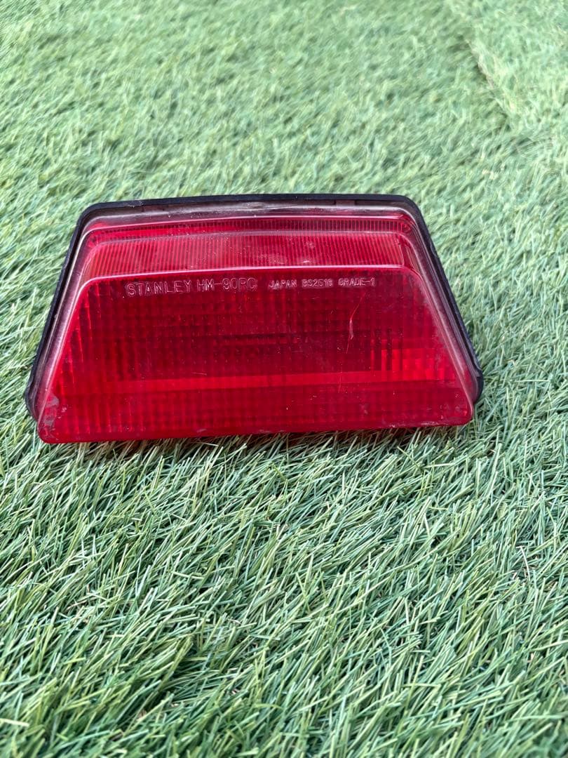 cbr400fテールランプ