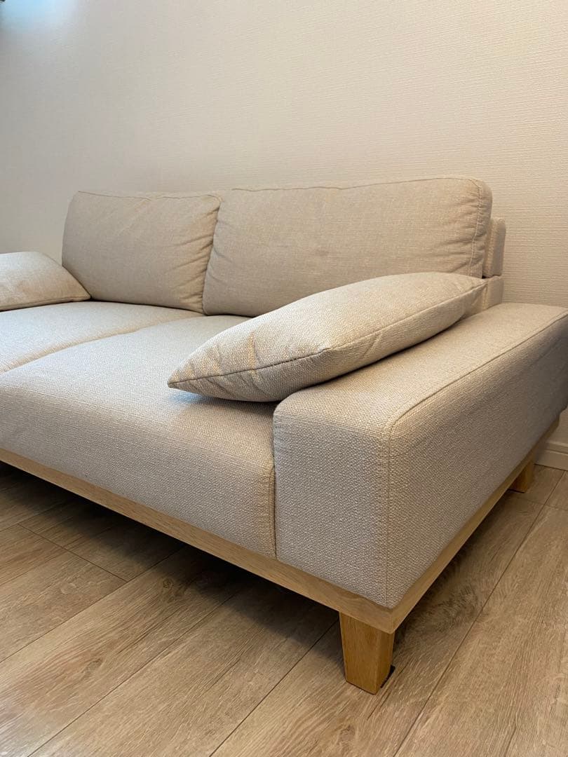 【ほぼ新品】VENTOTA 2人掛けソファ Shelo ベージュ