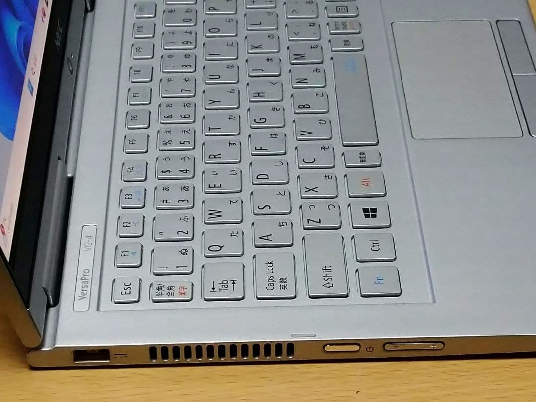 Windowsノート本体 NEC Versa Pro PC-VKT16GVG4