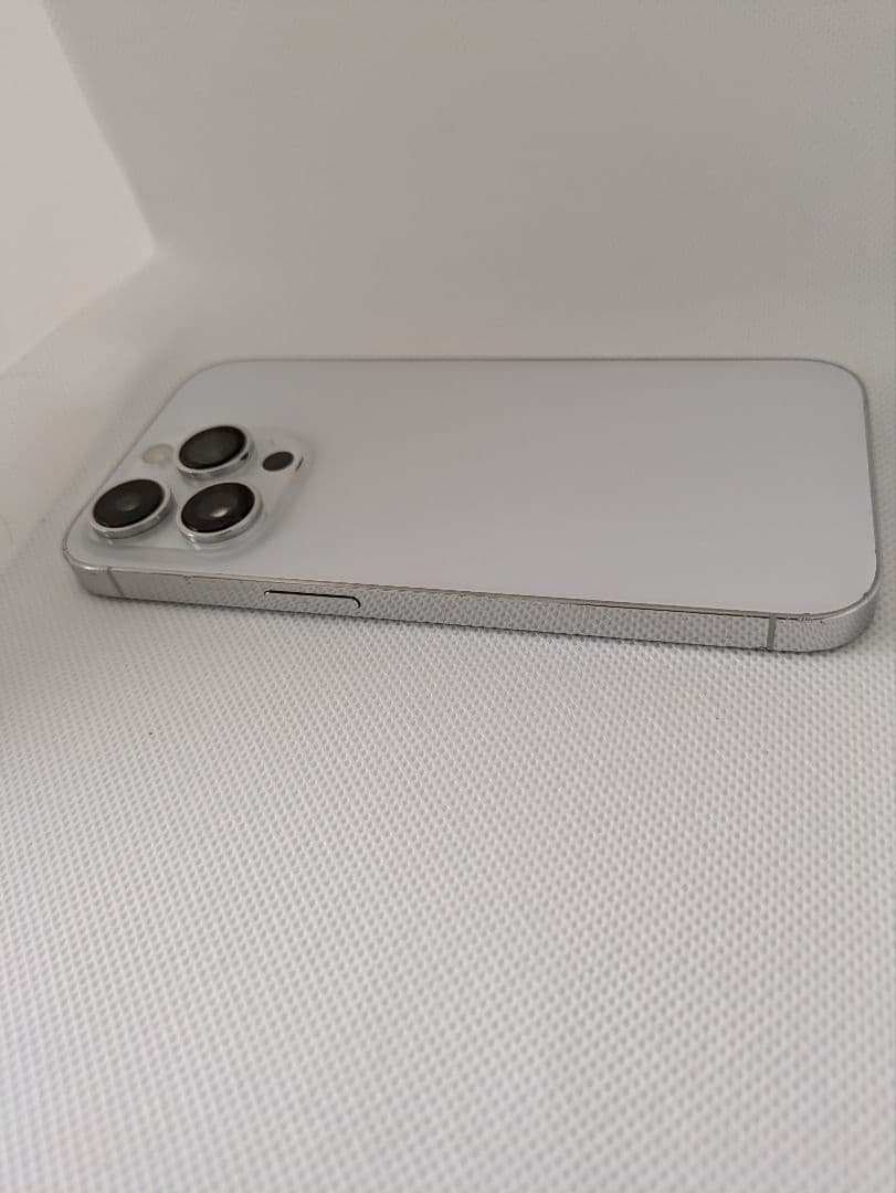 Apple iPhone 14 Pro シルバー 本体　バッテリー100%