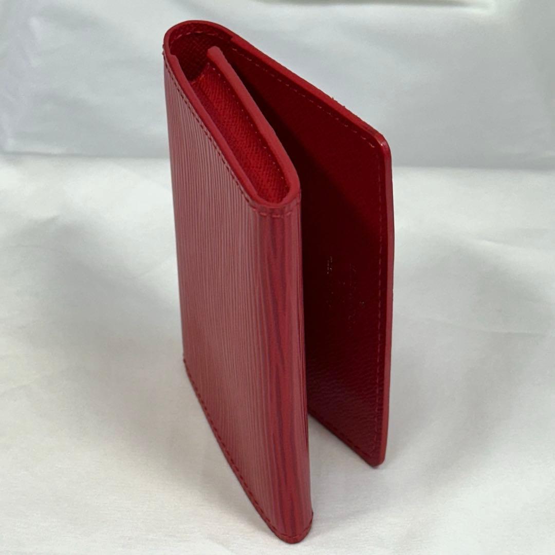 新品同様 LOUIS VUITTON エピレザー 名刺入れ ルージュ（レッド系）