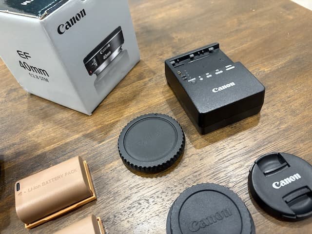 Canon EOS 6D Mark II + EF 40mm f/2.8 レンズ