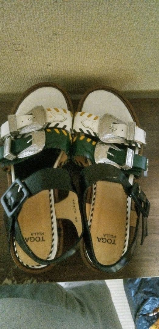 TOGA PULLAサンダル
