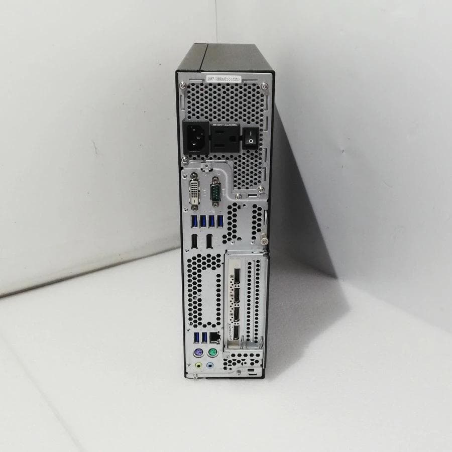 富士通　J550/2　Xeon E3-1225 v6　16GB　SSD256GB