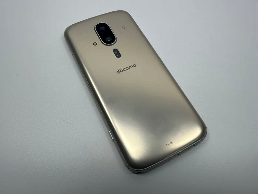 NTT docomo らくらくスマートフォン F-53E ゴールド ジャンク