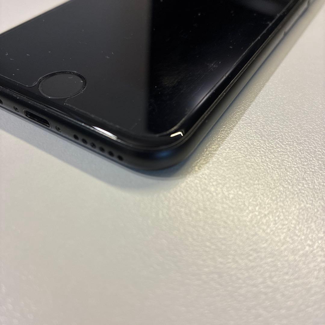 Apple iPhone SE ブラック