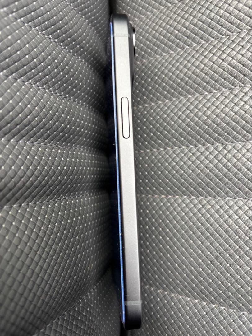 Apple iPhone 15ミッドナイト 本体