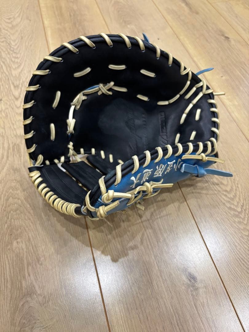ミズノ一般オーダーファーストミット！廃盤品！小笠原道大モデル！美品良品！