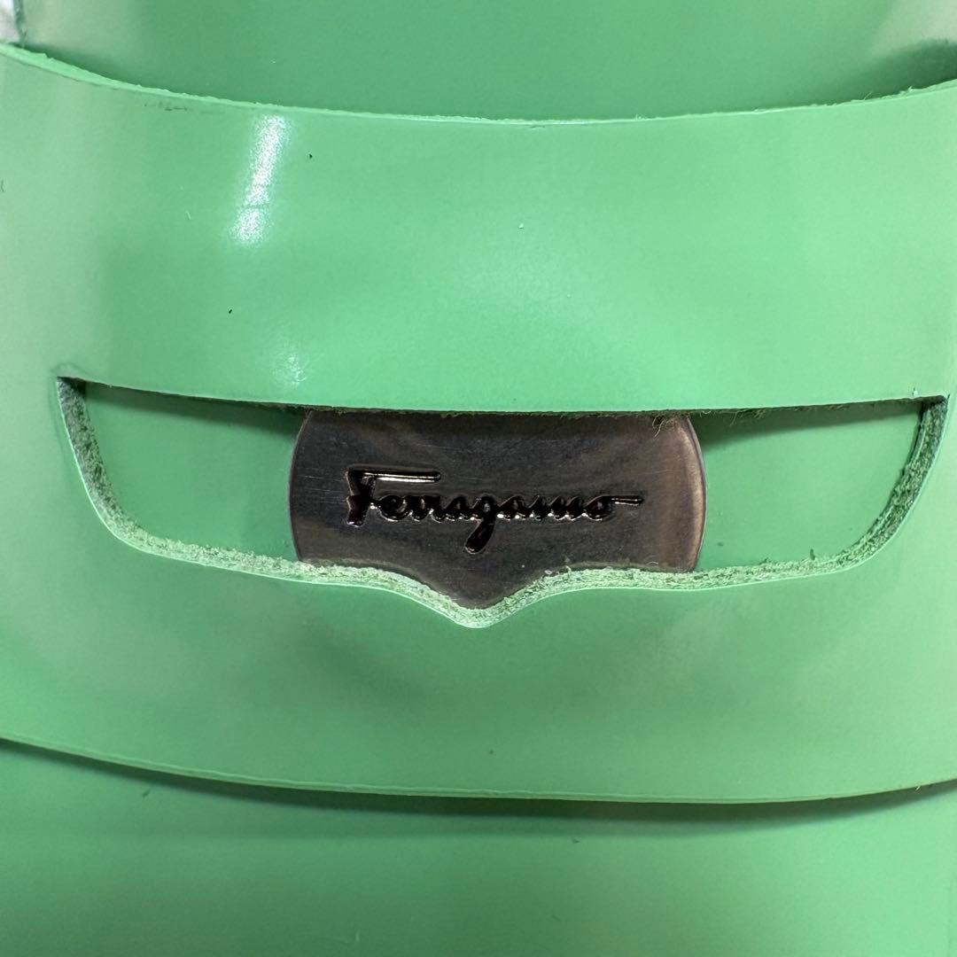 ク*ケ様 サルヴァトーレ　フェラガモ　本革　ローファー　ロゴ　24cm 8 ミン