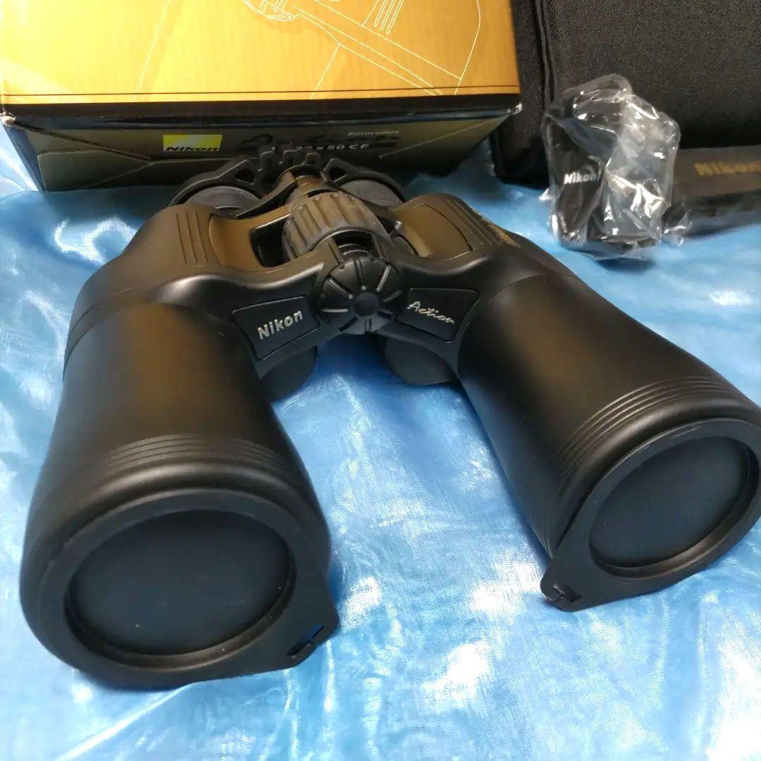 双眼鏡　Nikon アクション 10-22X50 CF