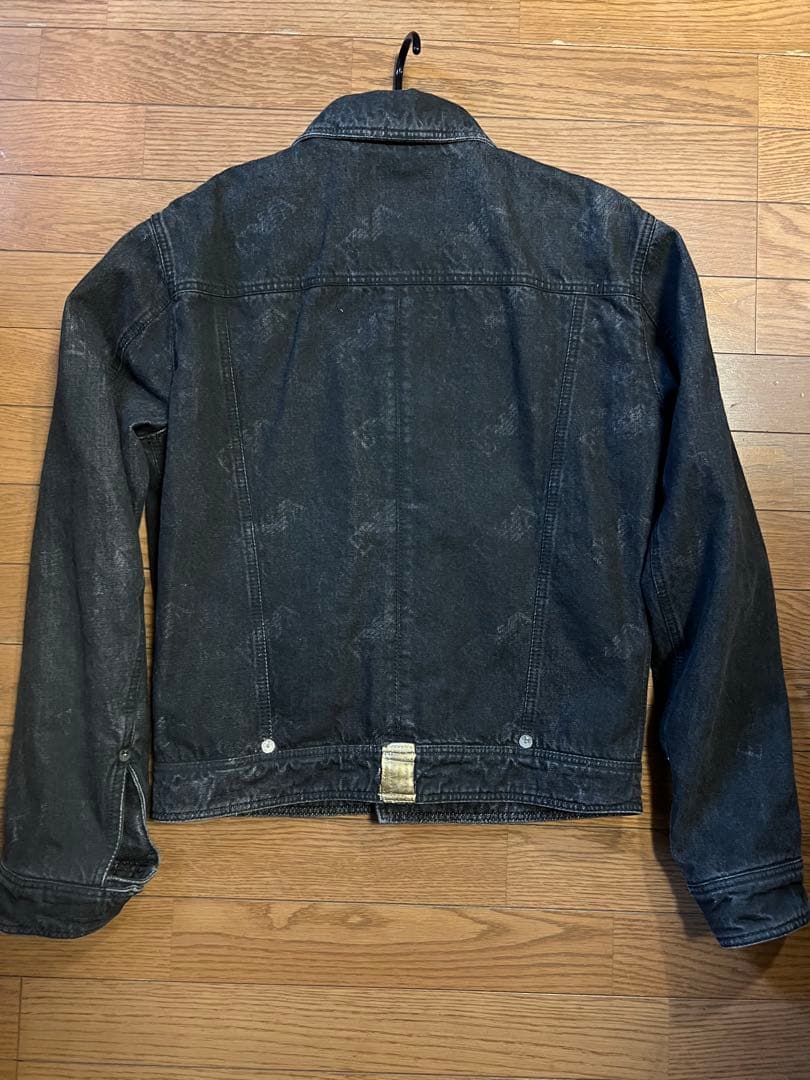 新品 EMPORIO ARMANI ブラックデニムジャケット