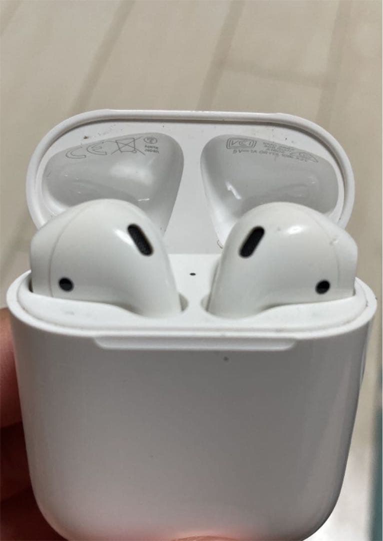 AirPods 第二世代（正規品）