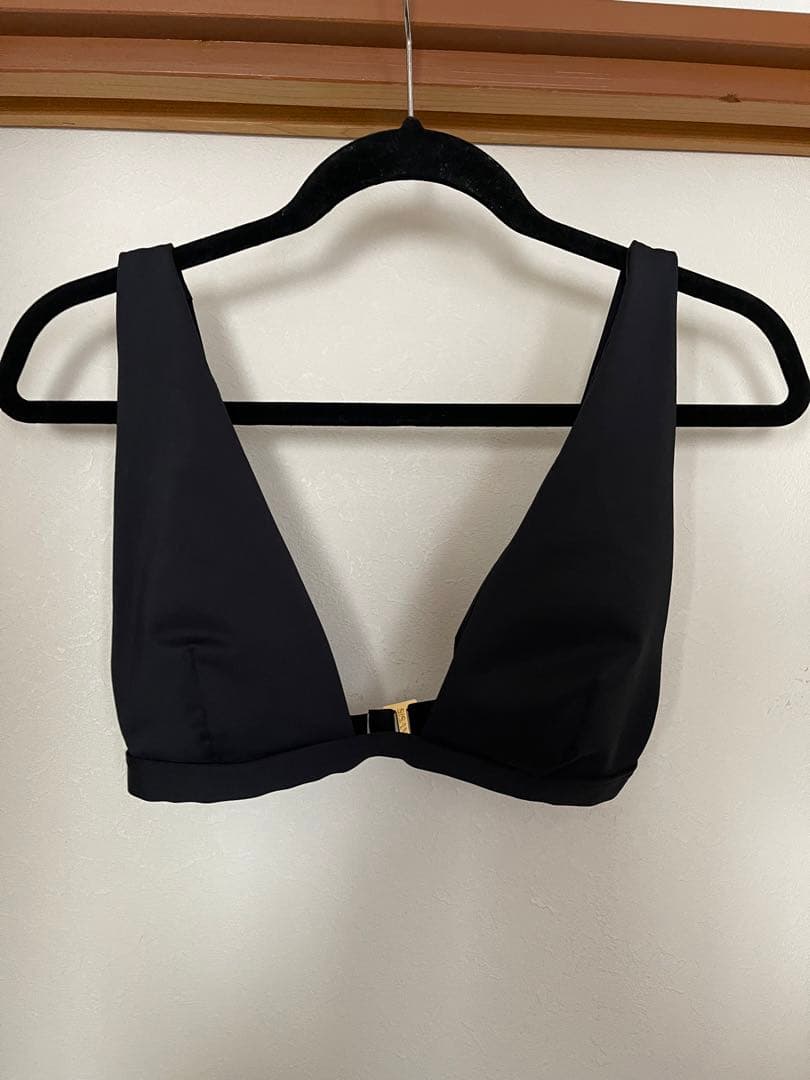 SISANDI V LINE midnight black トップのみ