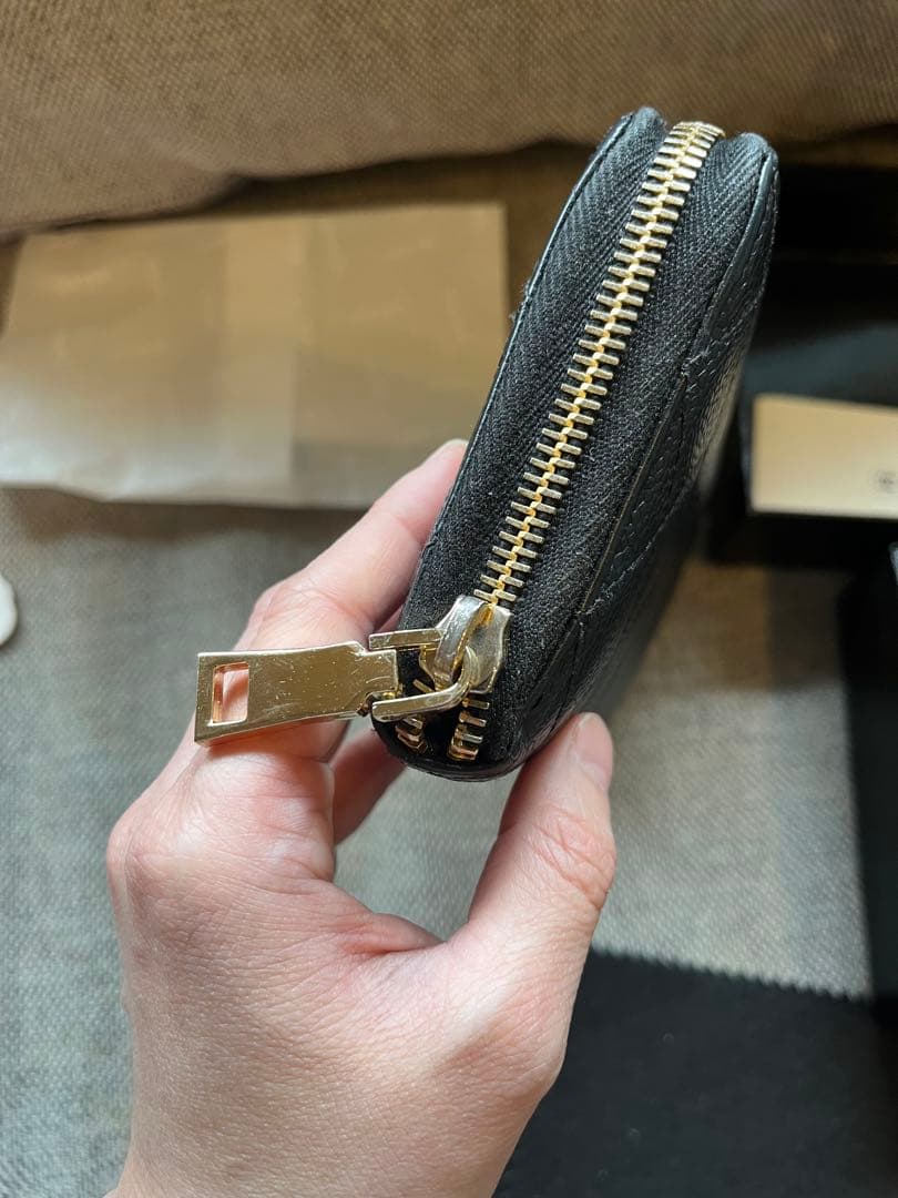 CHANEL キャビアスキン　ラウンドファスナー　ブラック キルティング 長財布