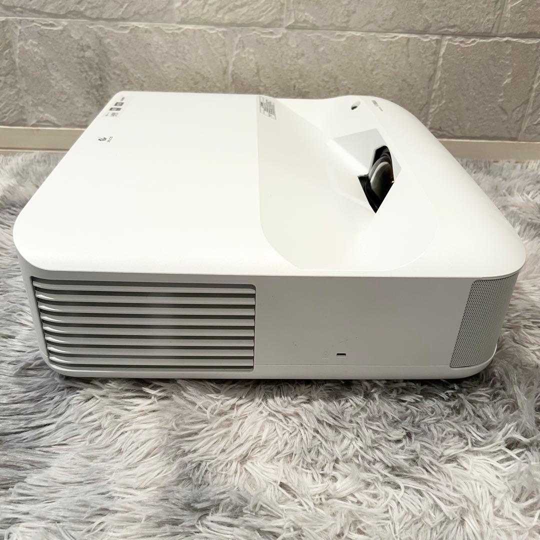 【極美品】epson ホームプロジェクター EH-LS650W ヤマハサウンド
