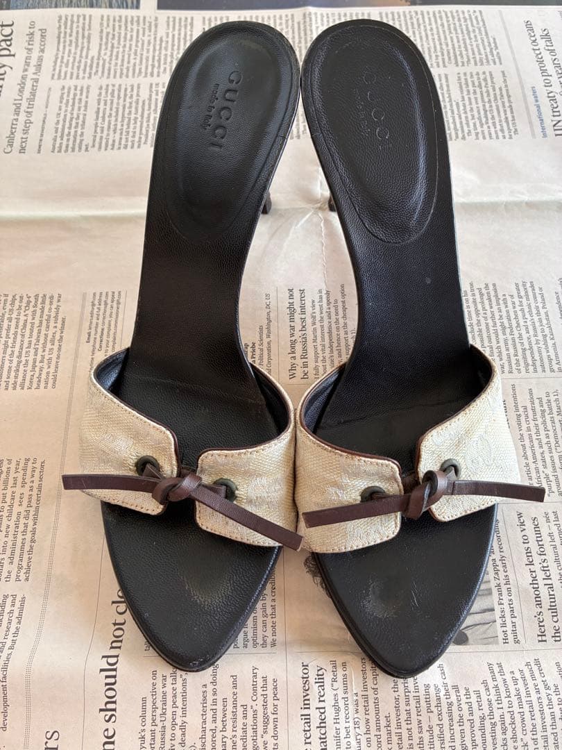 【GUCCI】ホワイト&ブラウンミュール