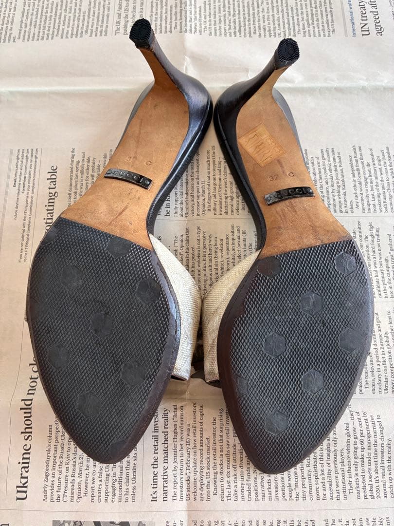 【GUCCI】ホワイト&ブラウンミュール