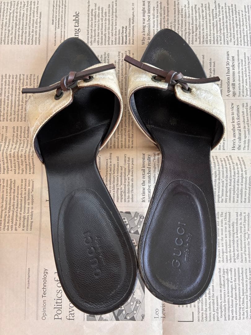 【GUCCI】ホワイト&ブラウンミュール