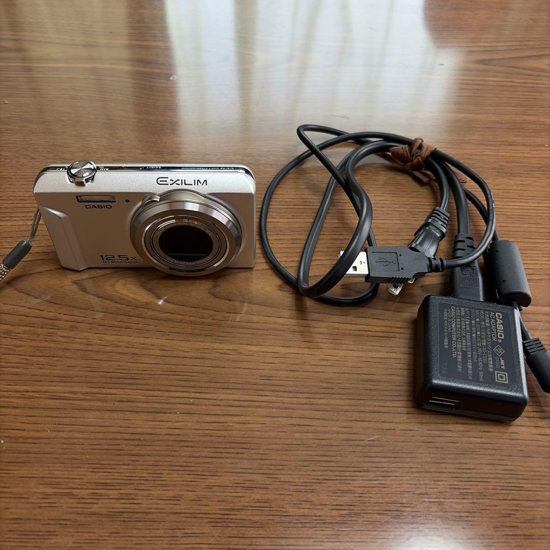 CASIO EXILIM 12.5MP コンパクトデジタルカメラEX-ZS160