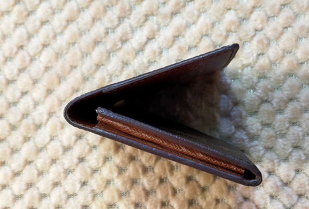 ᒪOᑌIՏ ᐯᑌITTOᑎ ルイヴィトン モノグラム 名刺入れ