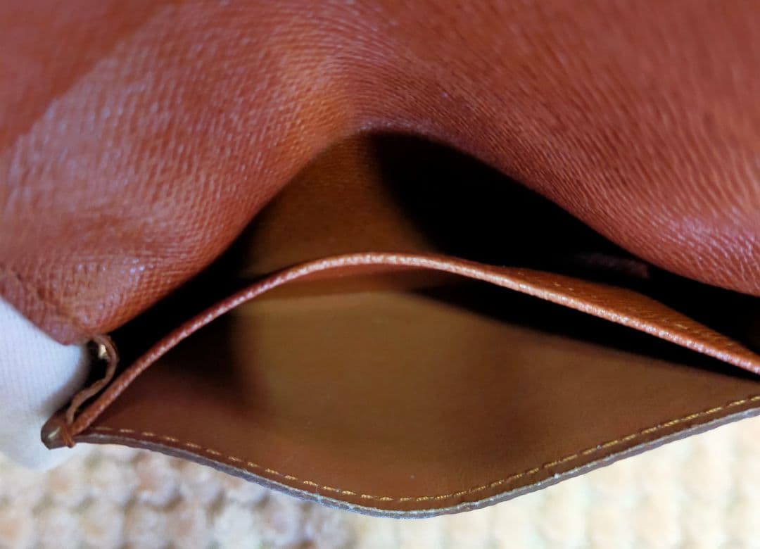 ᒪOᑌIՏ ᐯᑌITTOᑎ ルイヴィトン モノグラム 名刺入れ