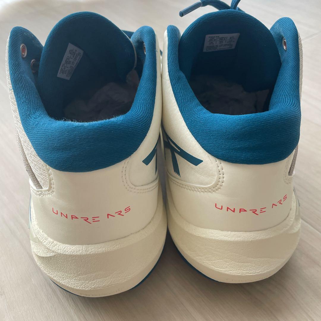 【美品】asics バッシュ　25㎝　アンプレアルス 3