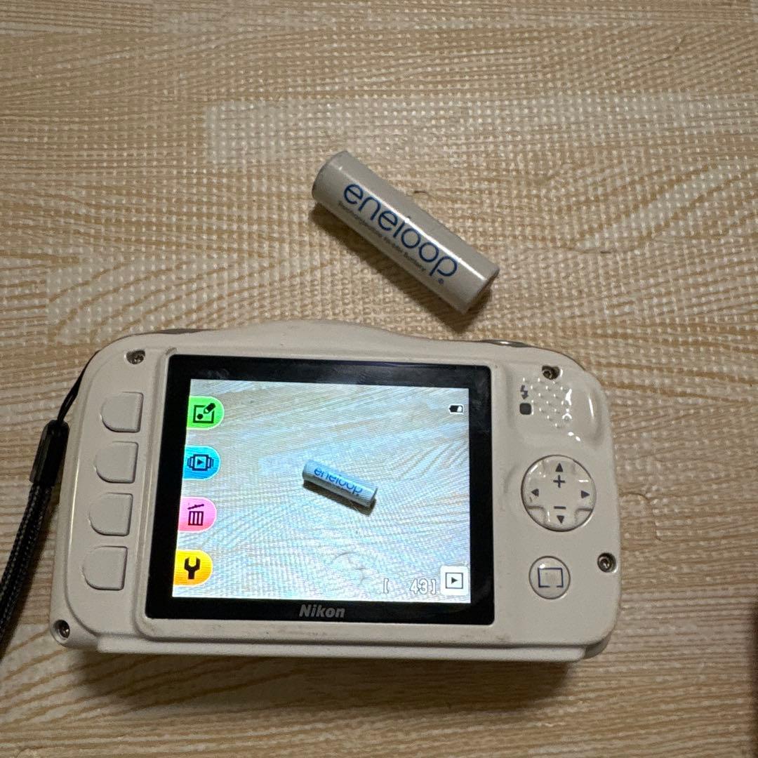 Nikon COOLPIX S33 コンパクトデジタルカメラ