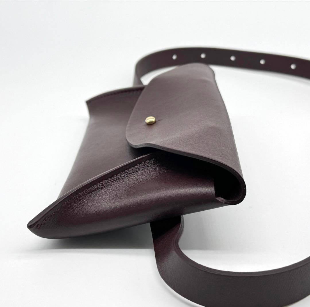 限定 ロンちゃん MANUELA 革製ベルトバッグ