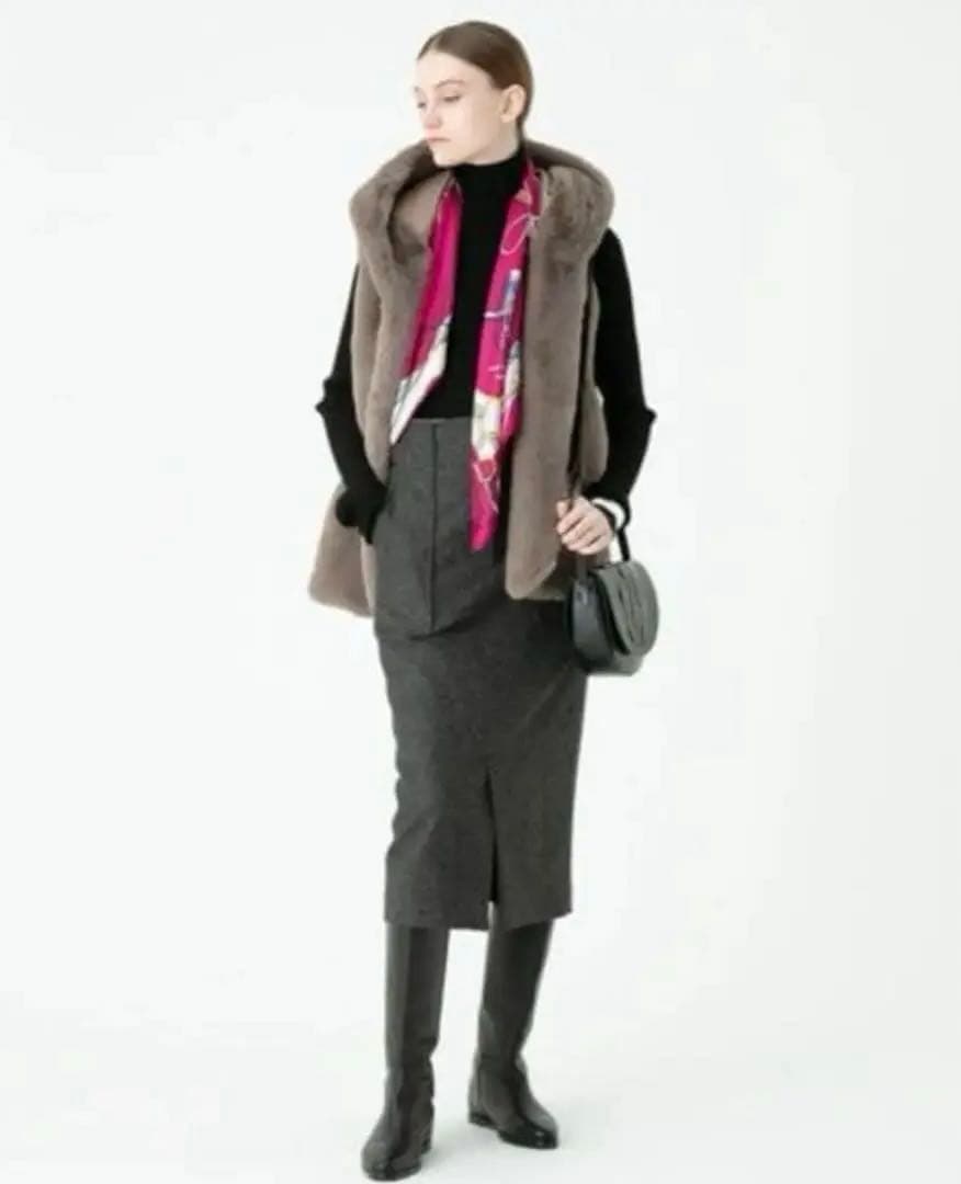 フェイクファー フーディージレ　モカ　allureville ベスト