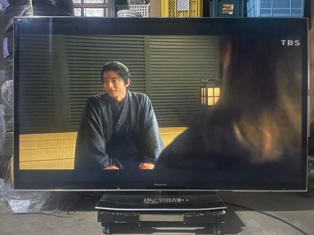 パナソニック　 TH-P65ZT5 65インチ プラズマテレビ