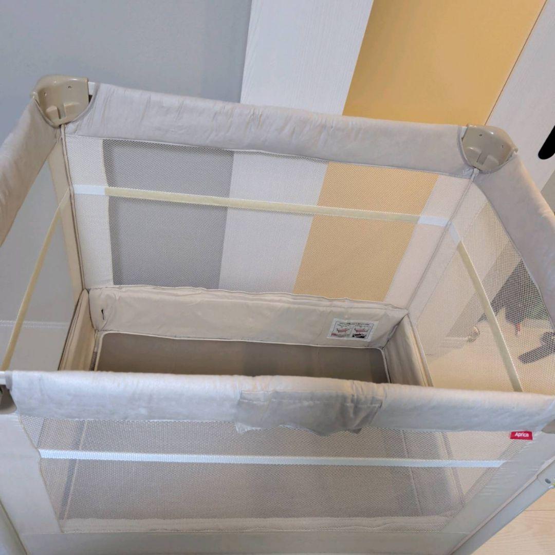 【極美品】アップリカ プレイヤード　ベビーベッド　ココネル　エアープラス　AB